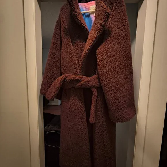 Apparis Coat - Picture 1 of 7